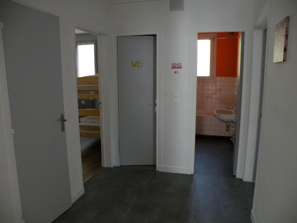 Apartment Coquelicot, Entre Volcans D Auvergne Et Sancy, Orcival. Orcival