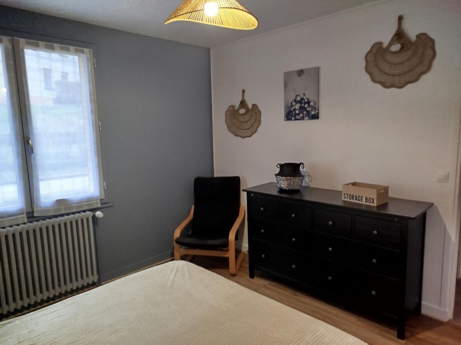 Apartment Coquelicot, Entre Volcans D Auvergne Et Sancy, Orcival. *
